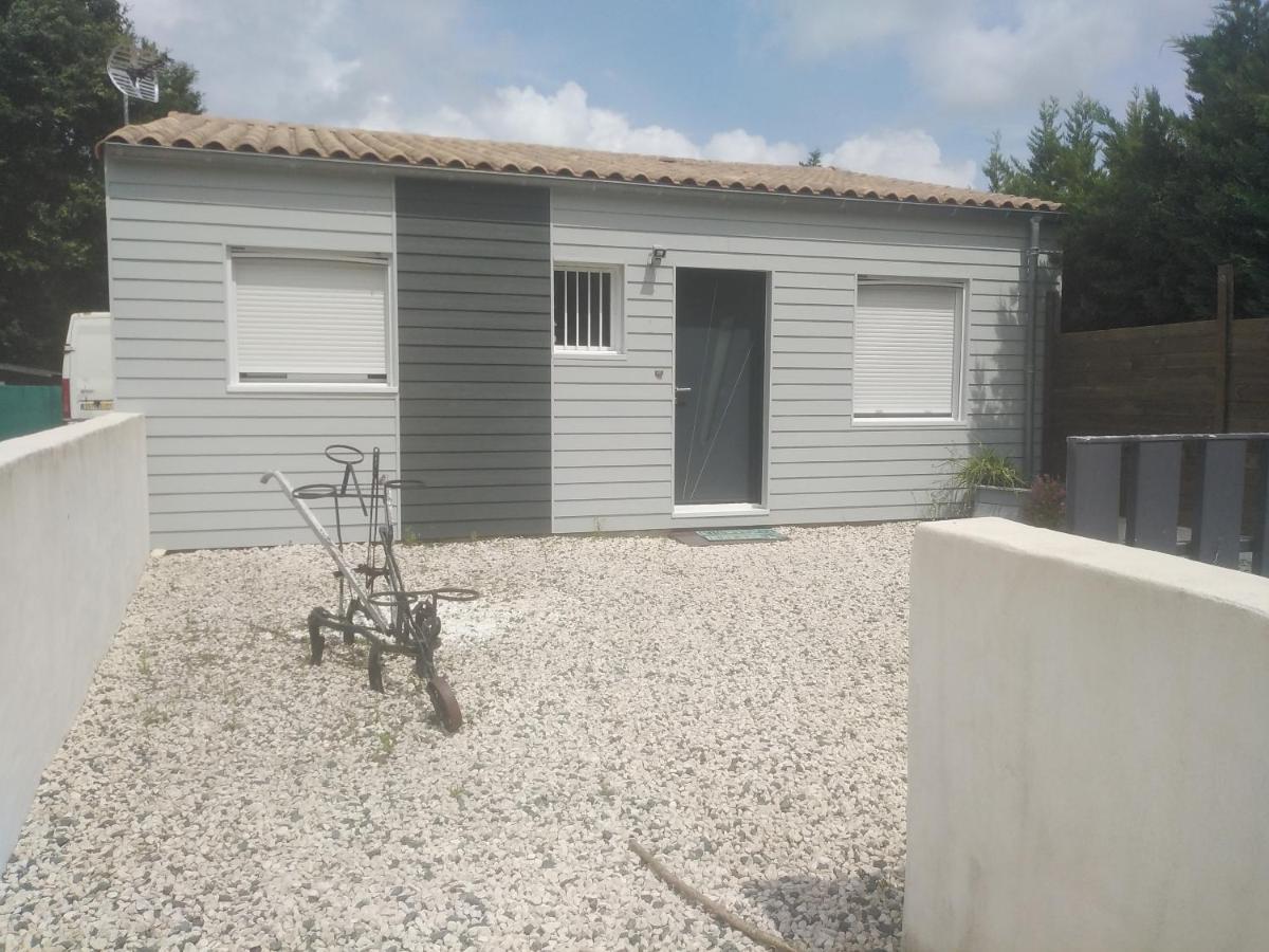 Bonheur Villa Medis Exterior photo